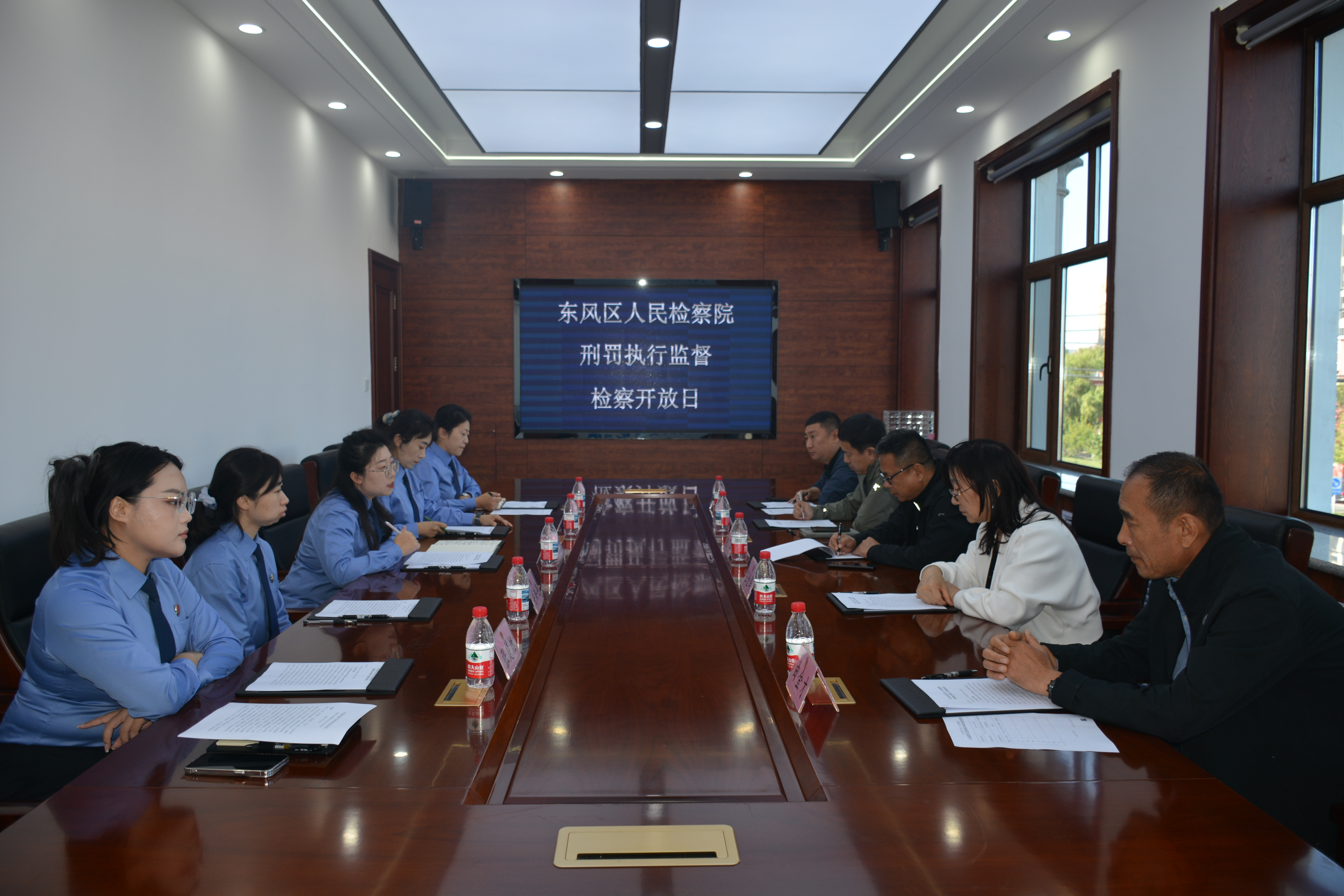 东风区检察院开展“刑罚执行监督”主题检察开放日活动