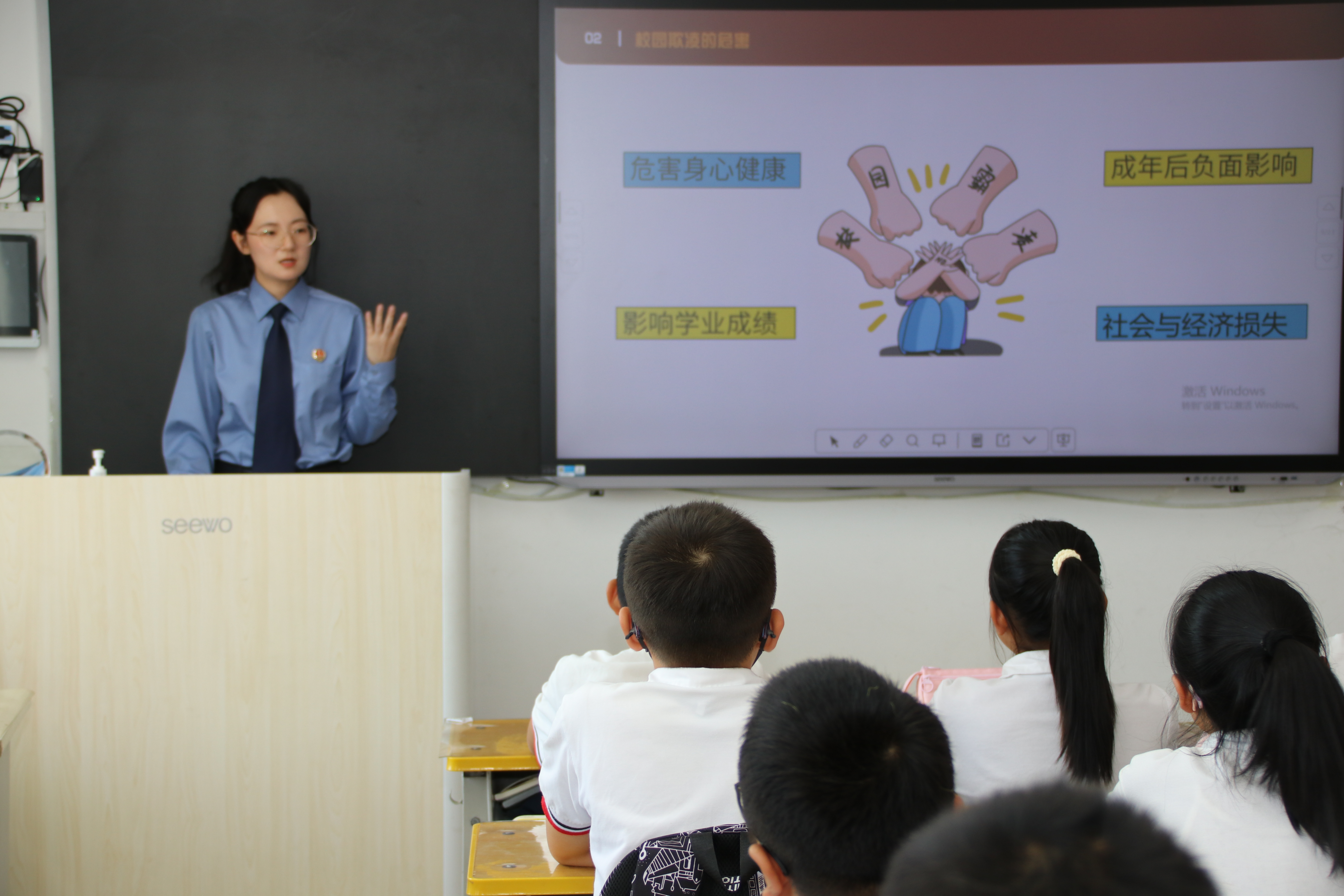 “尔滨爱你・与法同行” 叮铃铃！校园小课堂开课啦