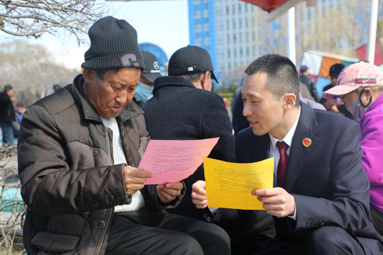 普及知产知识 践行检察担当
