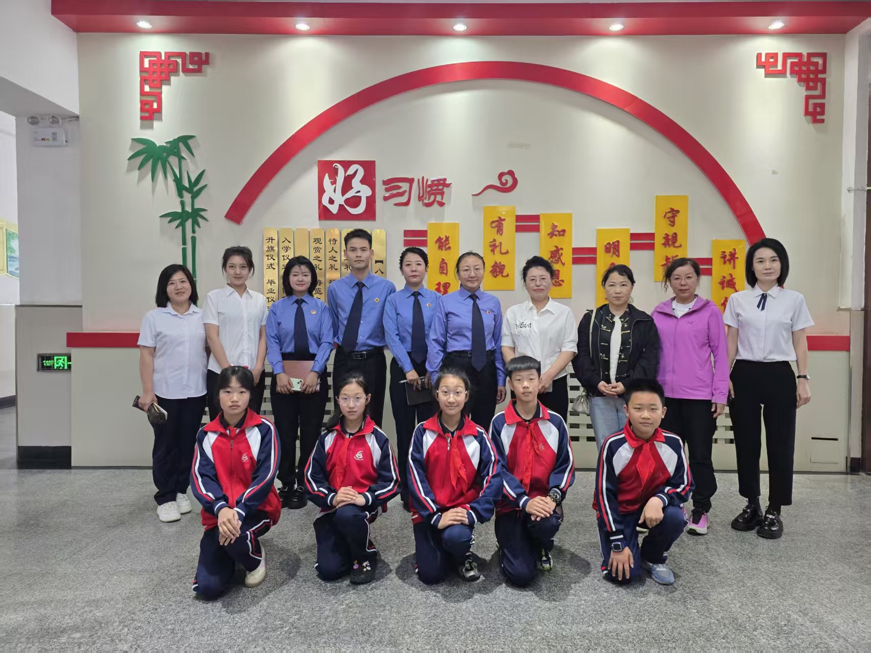 “携手关爱，共护未来”——桦南县人民检察院检察开放日走进...