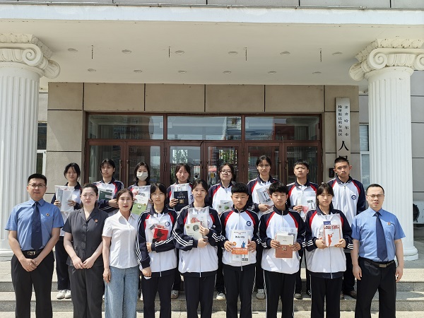 香囊佩法意 童声诵正义|梅里斯区人民检察院举办检察开放日...
