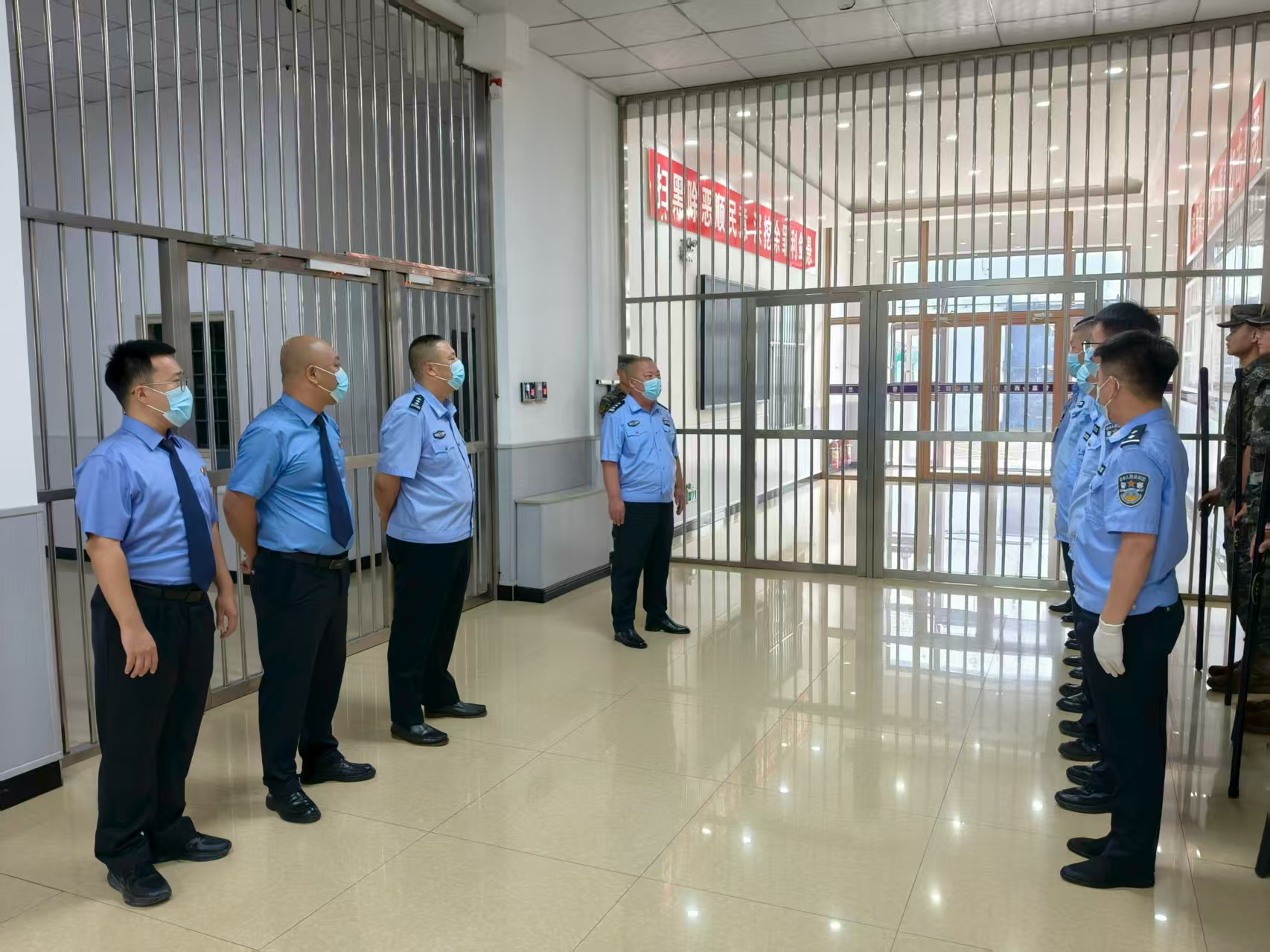 筑牢监管安全防线——兰西县人民检察院开展看守所安全大检查...